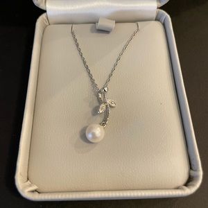 Lundstrom Pearl 14K White Gold Necklace